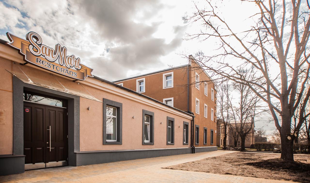 Hotel Sanmari Daugavpils Exterior foto